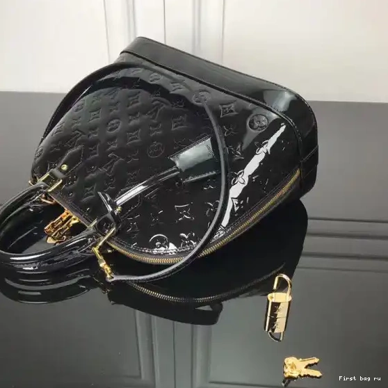 First bag ru VUITTON PM ALMA LOUIS 0613
